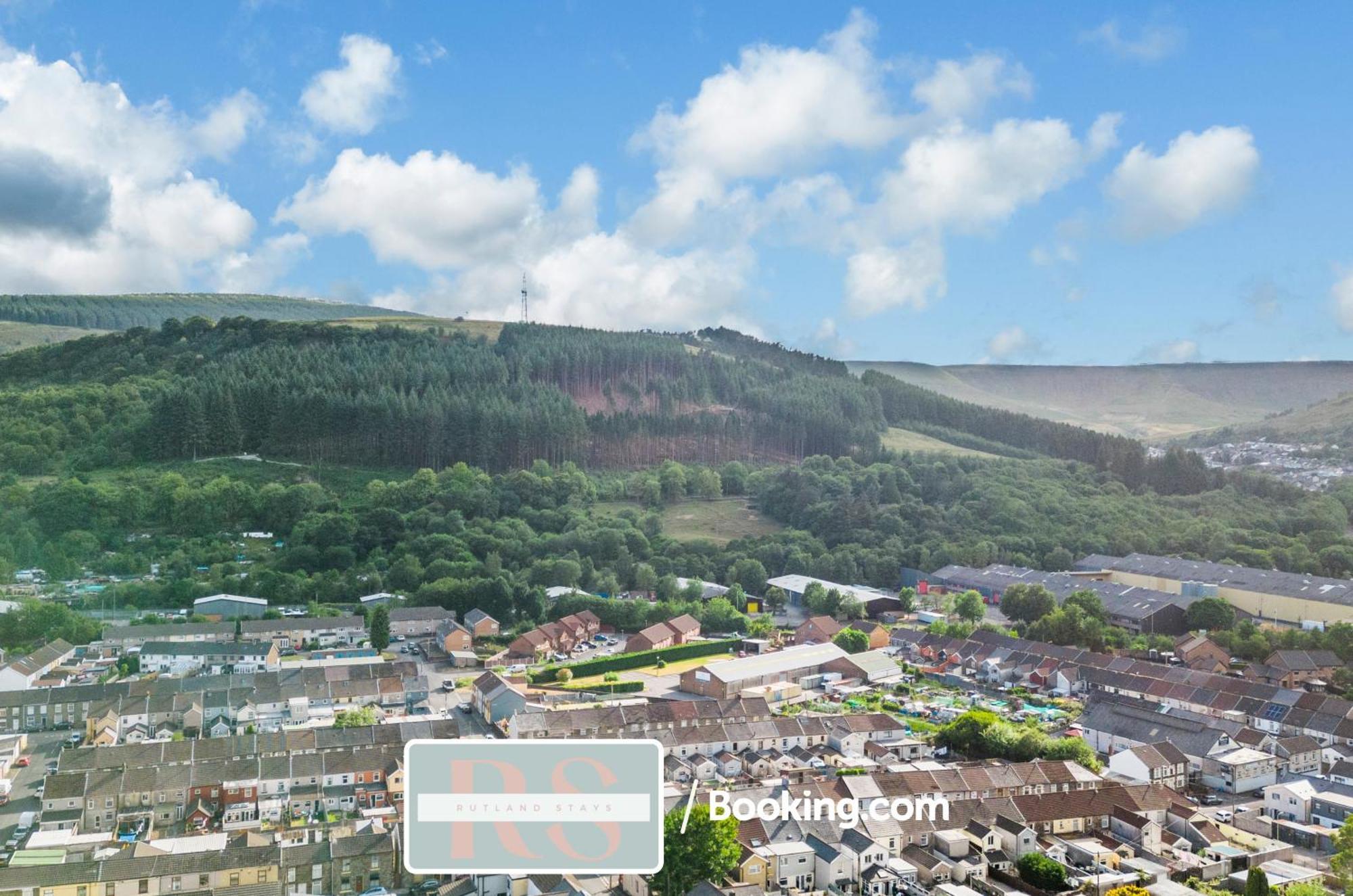 Contractors Accommodation South Wales By Rutland Stays Short Lets & Serviced Accommodation Pentre Treorky Exterior foto